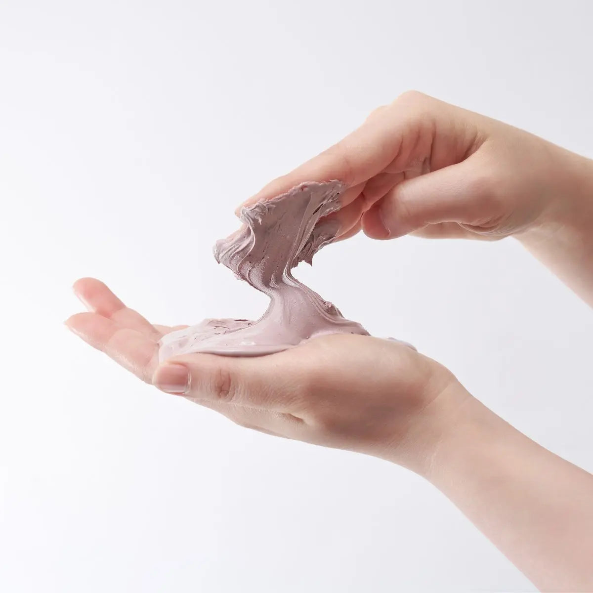 Texture et couleur du produit Purple Rice Pore Purifying Pack Cleanser 130g