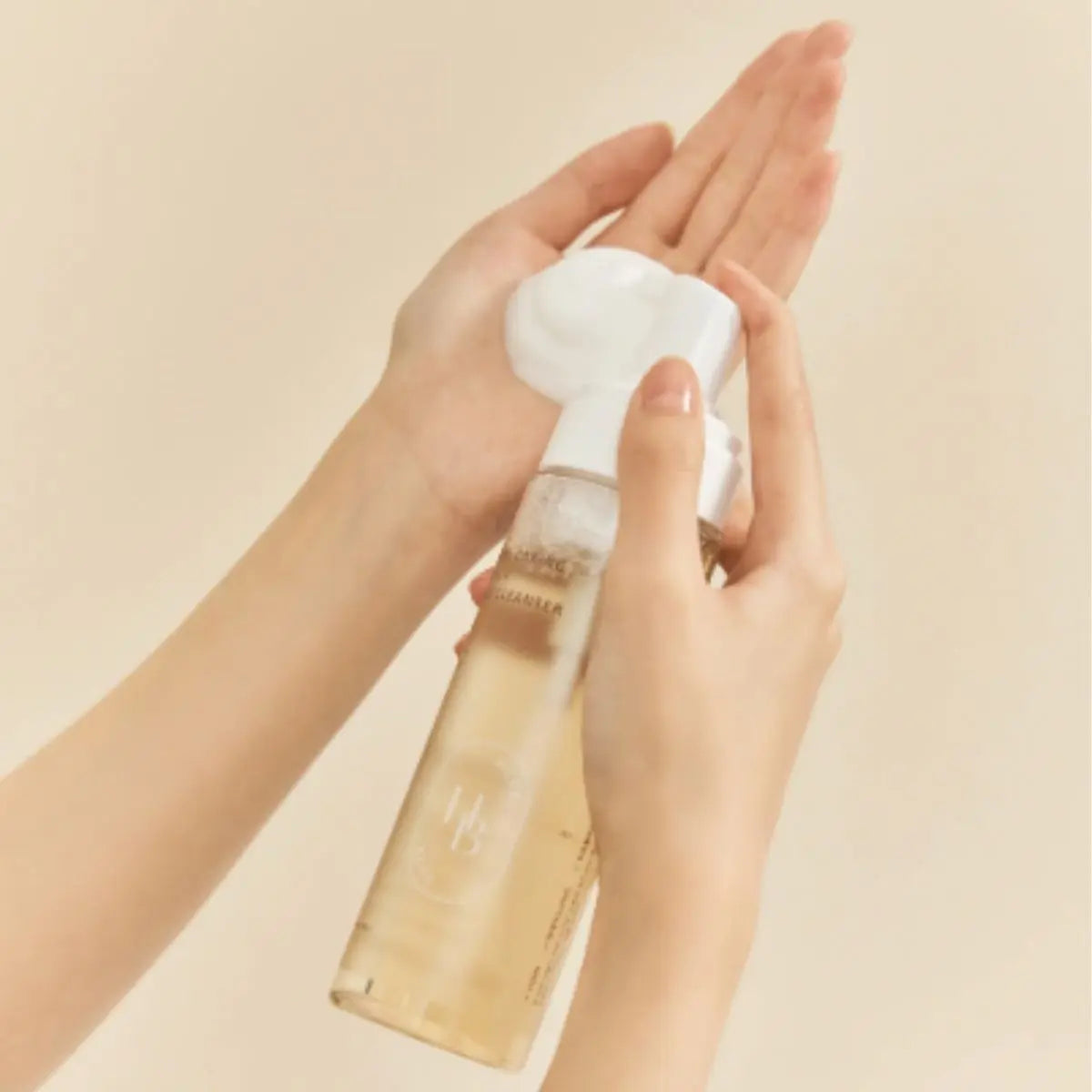 Salmon Caring Centella Bubble Cleanser 200mL Heveblue